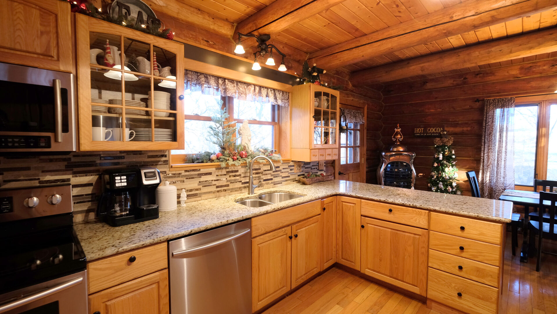 Kitchen_4699.JPG